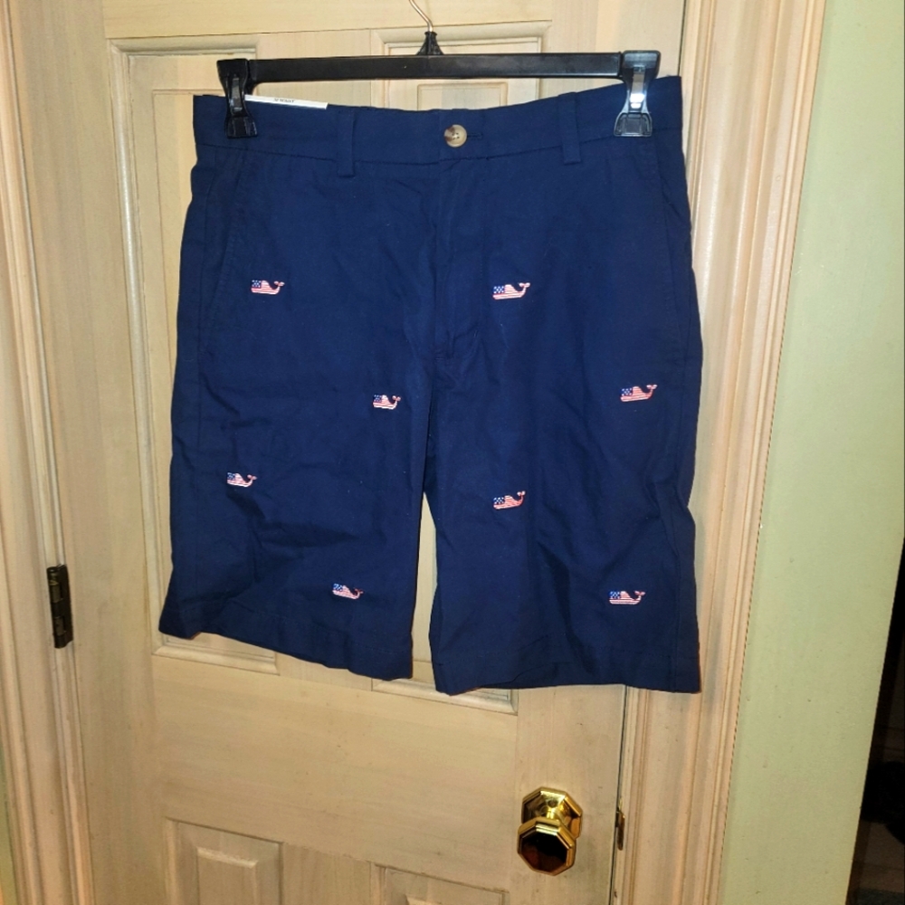 NWT Mens Sz 30 Vineyard Vines Patriotic Flag Whales Scattered On Breaker Shorts